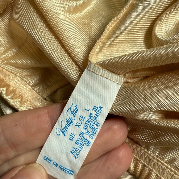 Vintage XL vanity fair gold cream elastic waistband lace trim skirt slip skirt - Picture 3 of 3